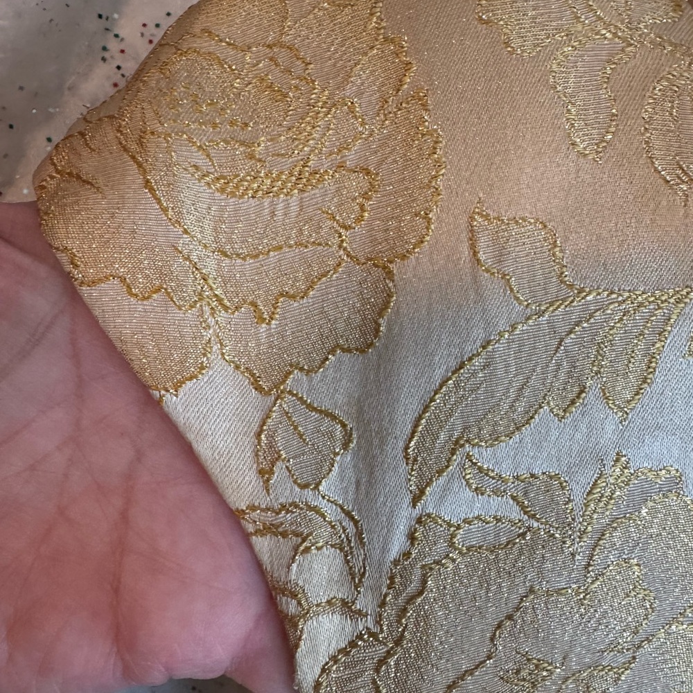 Gorgeous gold vintage dress with sequined floral accents and bows - Picture 12 of 13